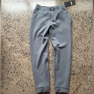 Lululemon smooth spacer joggers graphic size small new